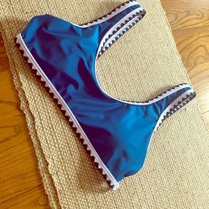 Brand new bikini top!!